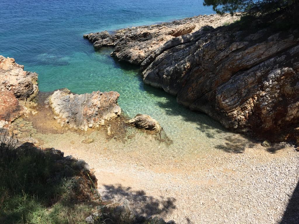 Apartment Maestral Rogač Buitenkant foto